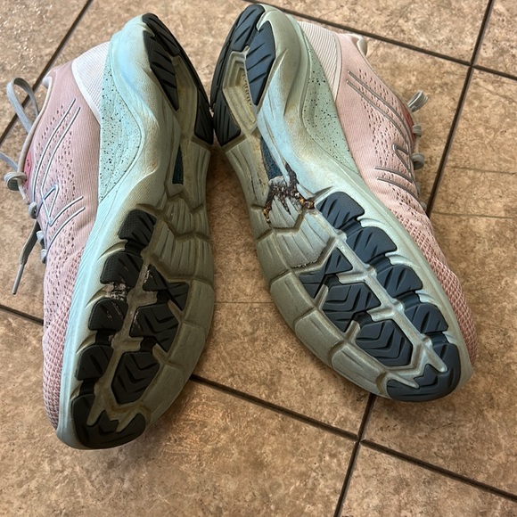 Women’s Workout shoes - Picture 3 of 3